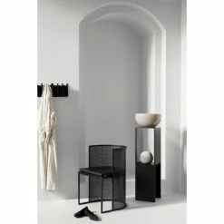 Kristina Dam Studio Pedestal Podesttisch - 28x28x102 Cm - Black -Lambert-shop unnamed file 1940