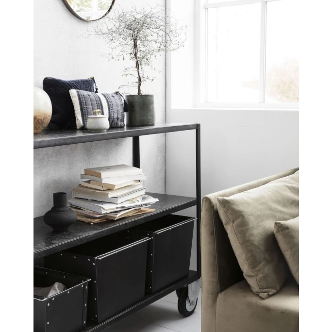 House Doctor Shelf Bodenregal Mit Rollen - 130x40x98 Cm - Schwarz 2 House Doctor Shelf Bodenregal Mit Rollen - 130x40x98 Cm - Schwarz – Bild 2